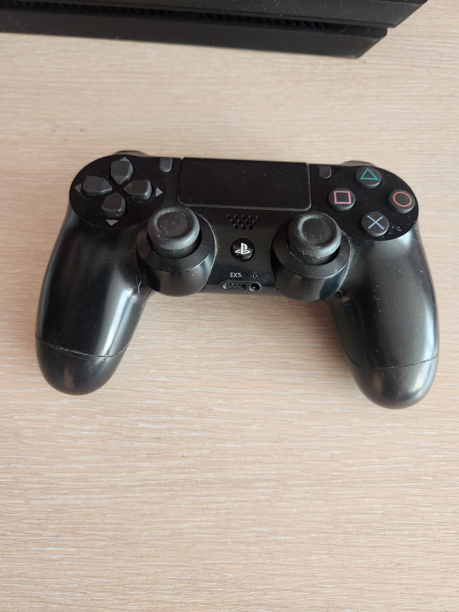 Продам приставку Sony  PSP 4