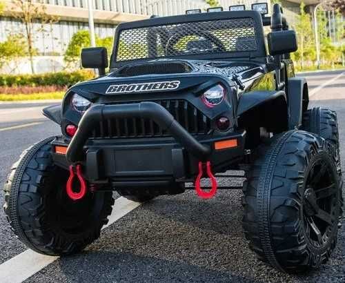 Jeep JC666 na dwa akumulatory z 200W silnikami