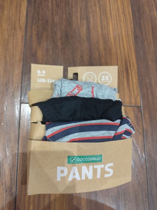 Nowe majtki chłopięce coccodrillo r. 128/134