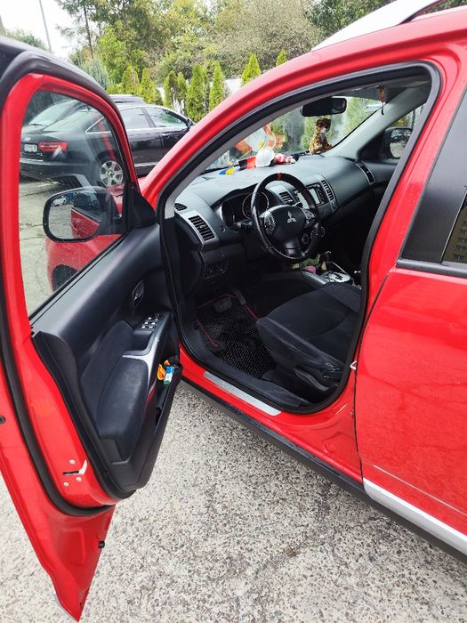 Mitsubishi outlander XL