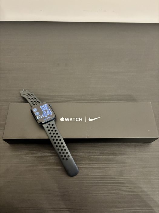Apple Watch 7 45 mm Nike