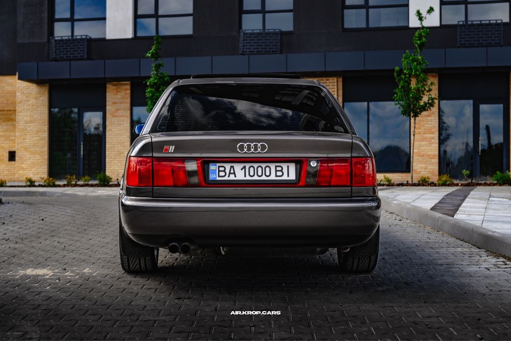 Audi S6 2.2 turbo quattro