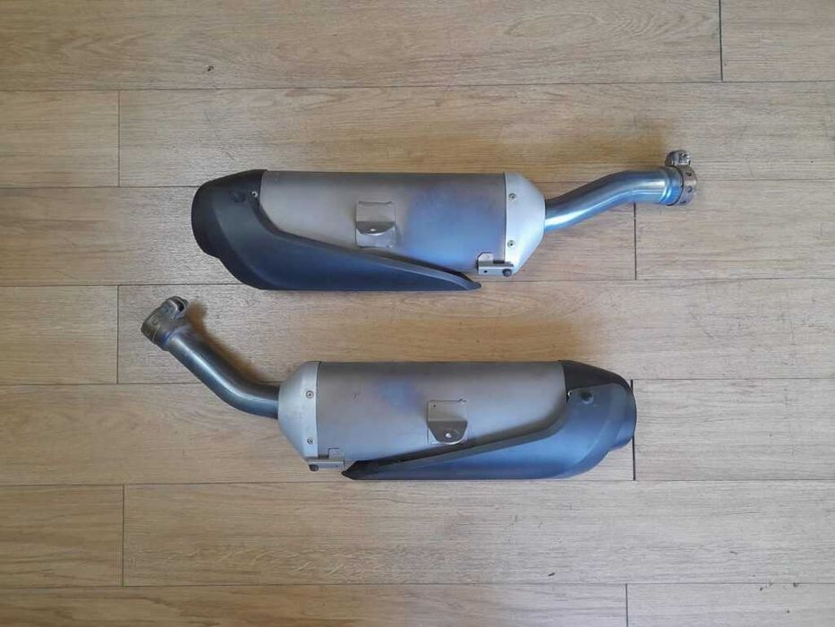 PONTEIRAS DE ESCAPE ORIGINAIS PARA YAMAHA YZF R1