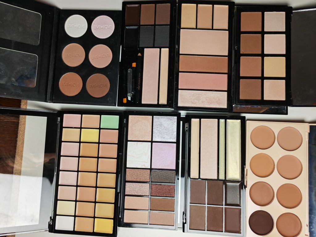 Zestaw kosmetyków makeup revolution feedom + Komplet pędzli