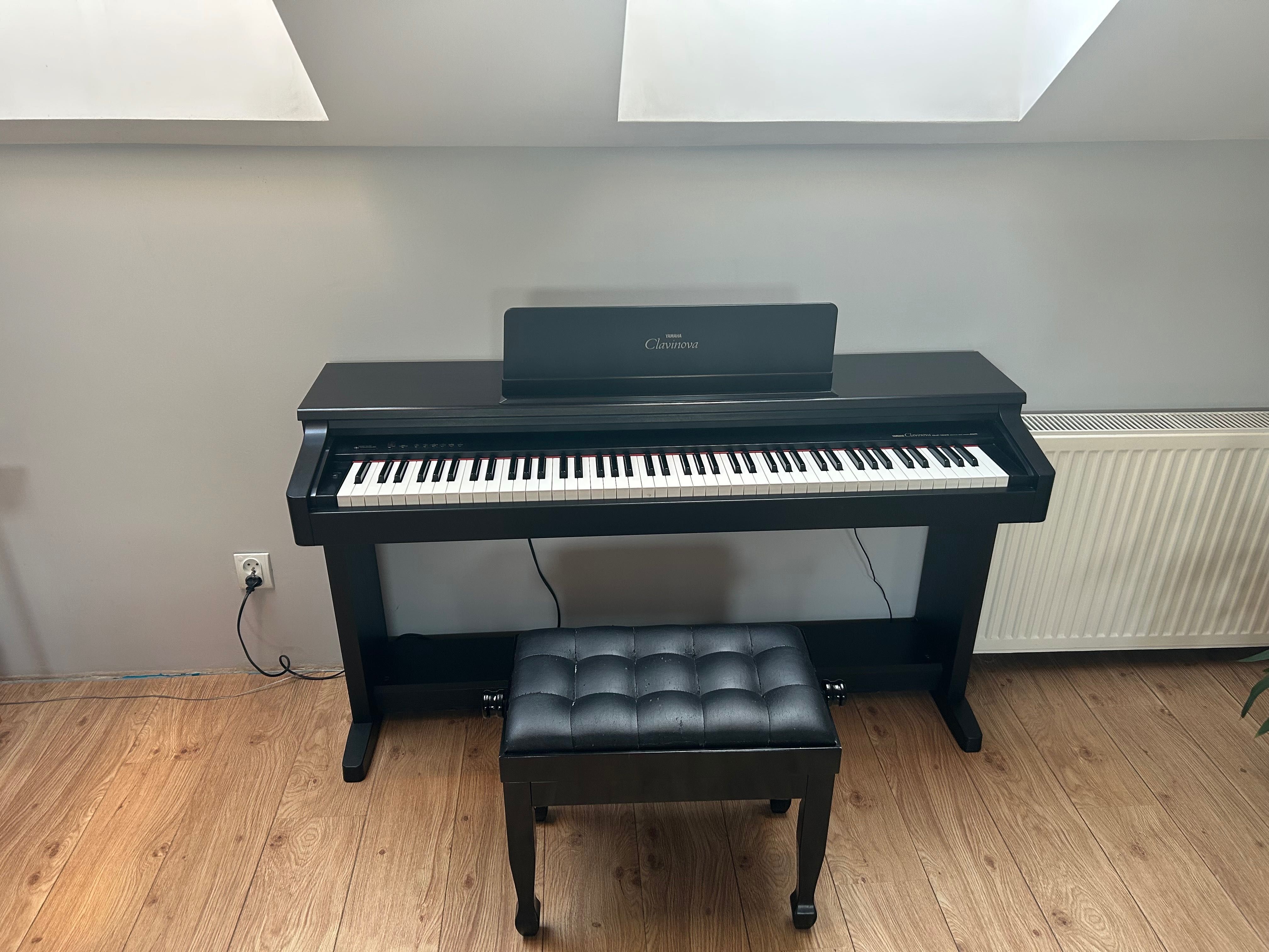 Yamaha clavinova clp 122s advanced wave memory z taboretem.