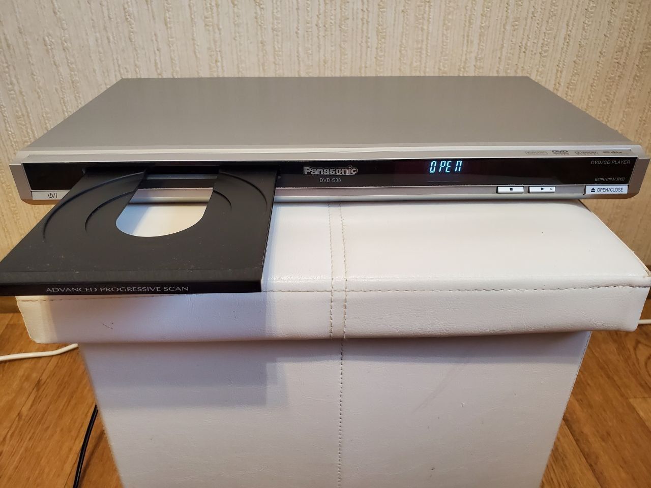 DVD плеєр Panasonic S33 в гарному стані