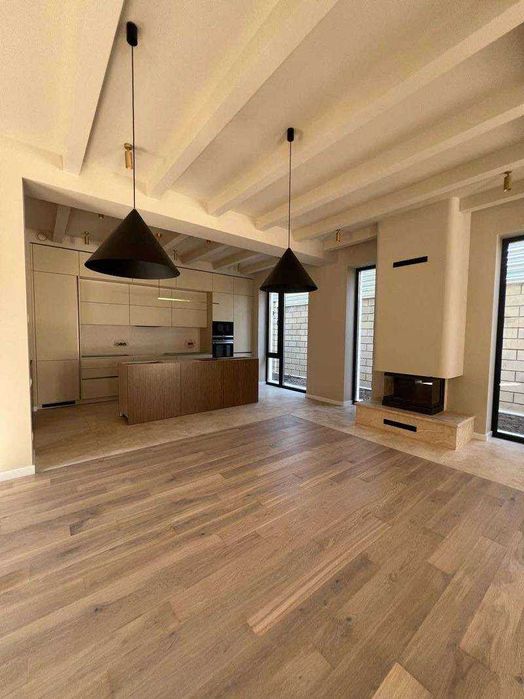 В продаже новый дом ремонтом и бассейном на Фонтане, Костанди.