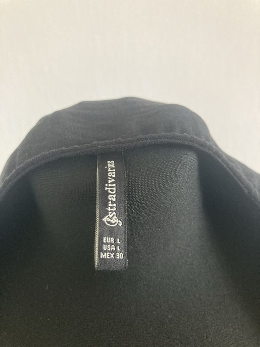 Czarna bluzka z szerokimi rękawami l Stradivarius