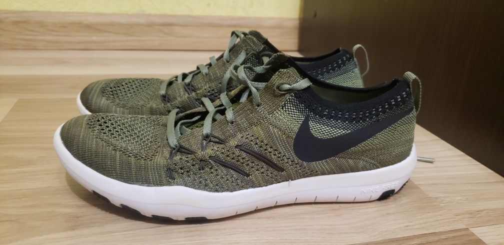 Взуття Nike focus flyknit 39-38 розмір