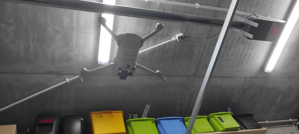 Dron DJI 4 Pro Fly More Combo+ akcesoria.