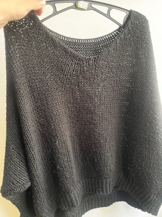 Czarny sweter r. uniwersalny
