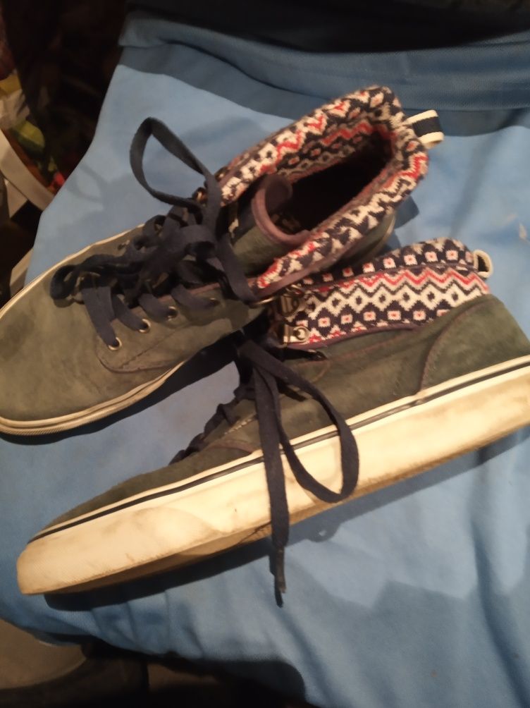 Buty welur Vans 40