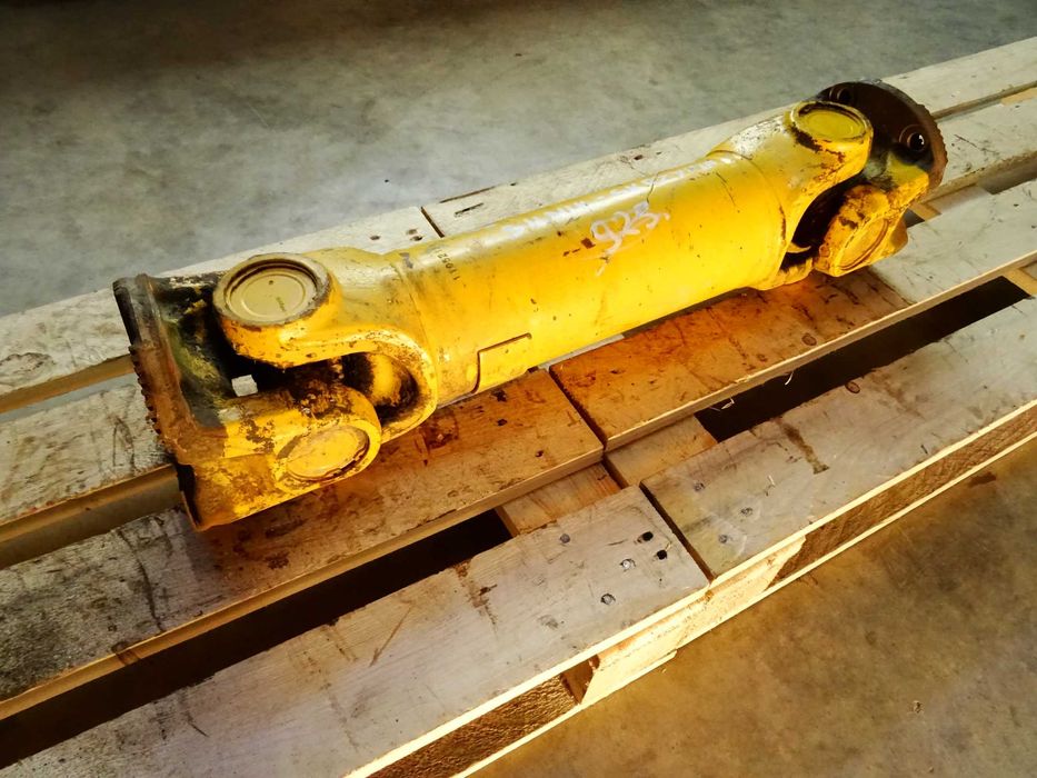 Wał pędny do wozidła Volvo A40. Cardan shaft. 68cm. Kardan