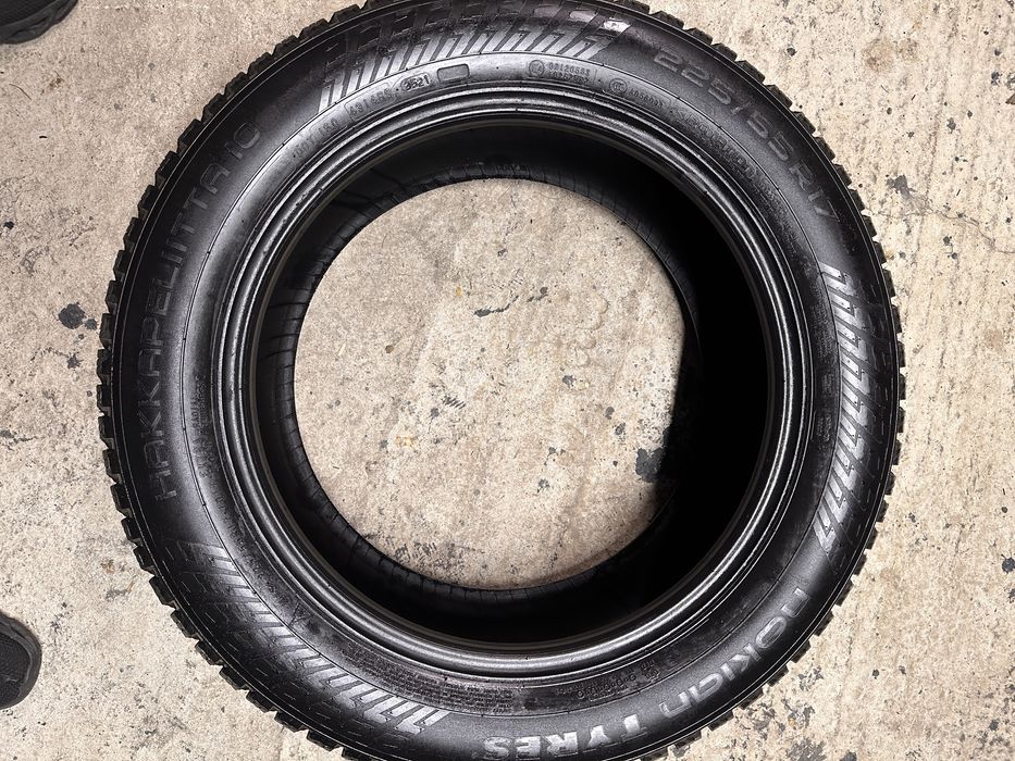 Opony zimowe 225/55/17 Nokian