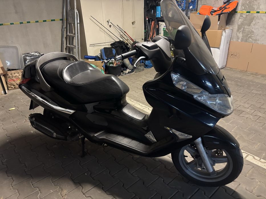 Skuter Piaggio X8