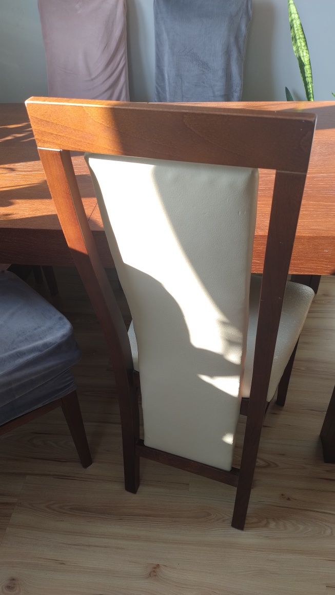 Stół drewniany plus krzesła w gratisie
