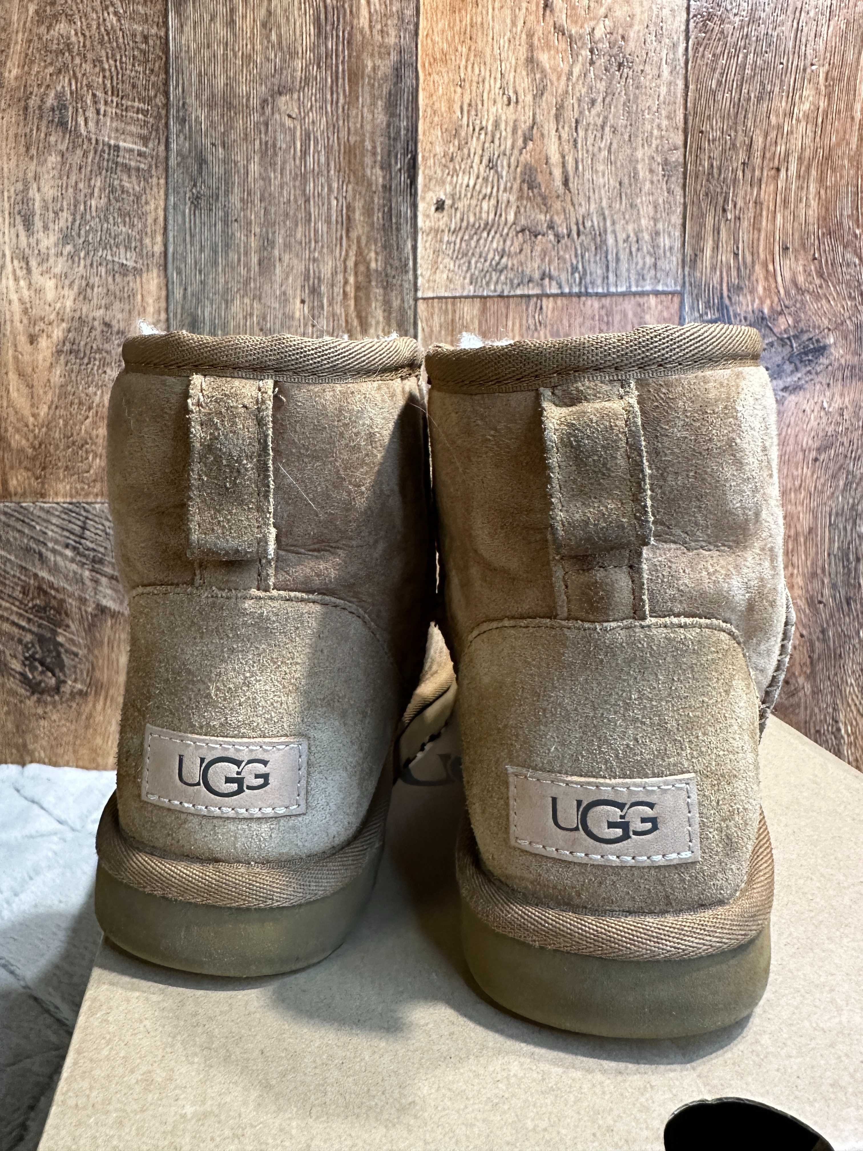 Śniegowce damskie UGG Classic Mini II 38