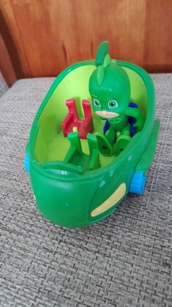 Carro pj mask verde