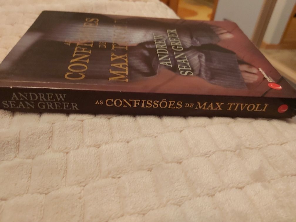 As confissões de Max Tivoli