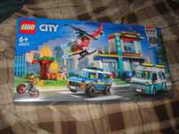 LEGO City 60371 Parking dla pojazdów uprzywilejowanych - Nowe