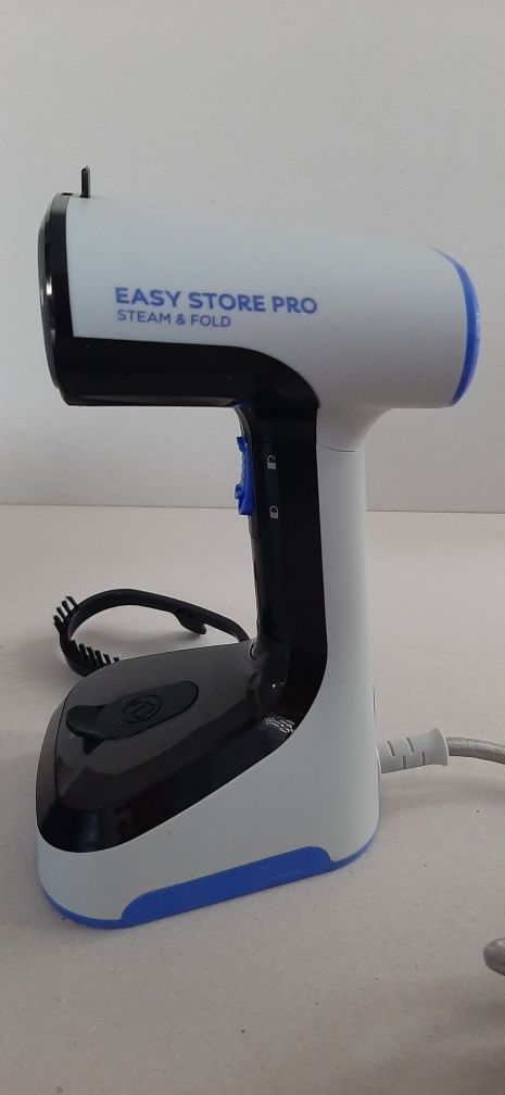 Parownica ręczna do ubrań Russel Hobbs