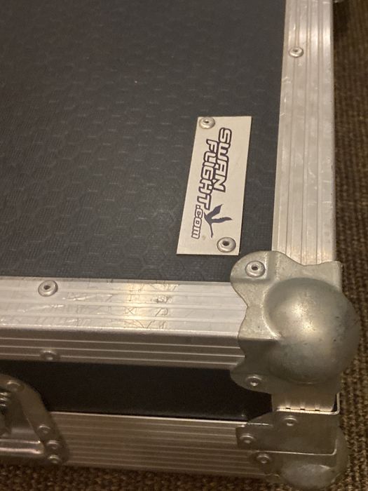 Flightcase/pedalboard - Swan Flight
