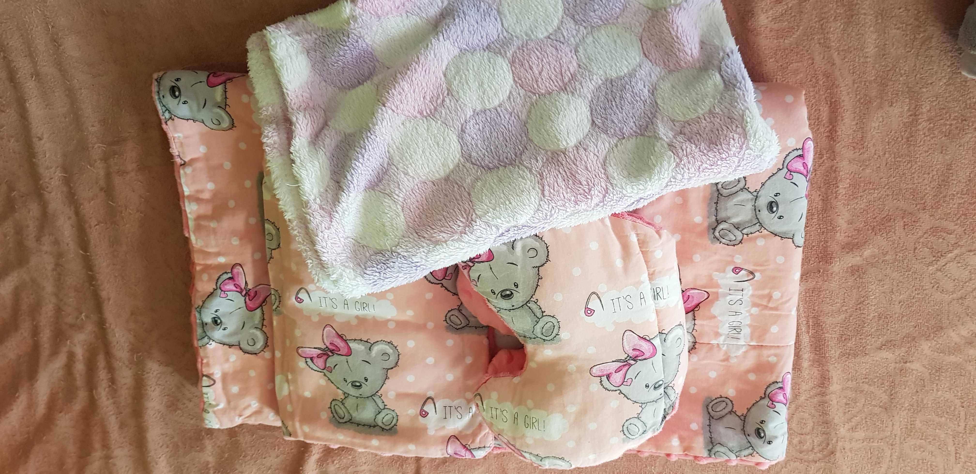 Kocyk i 2 podusie Minky