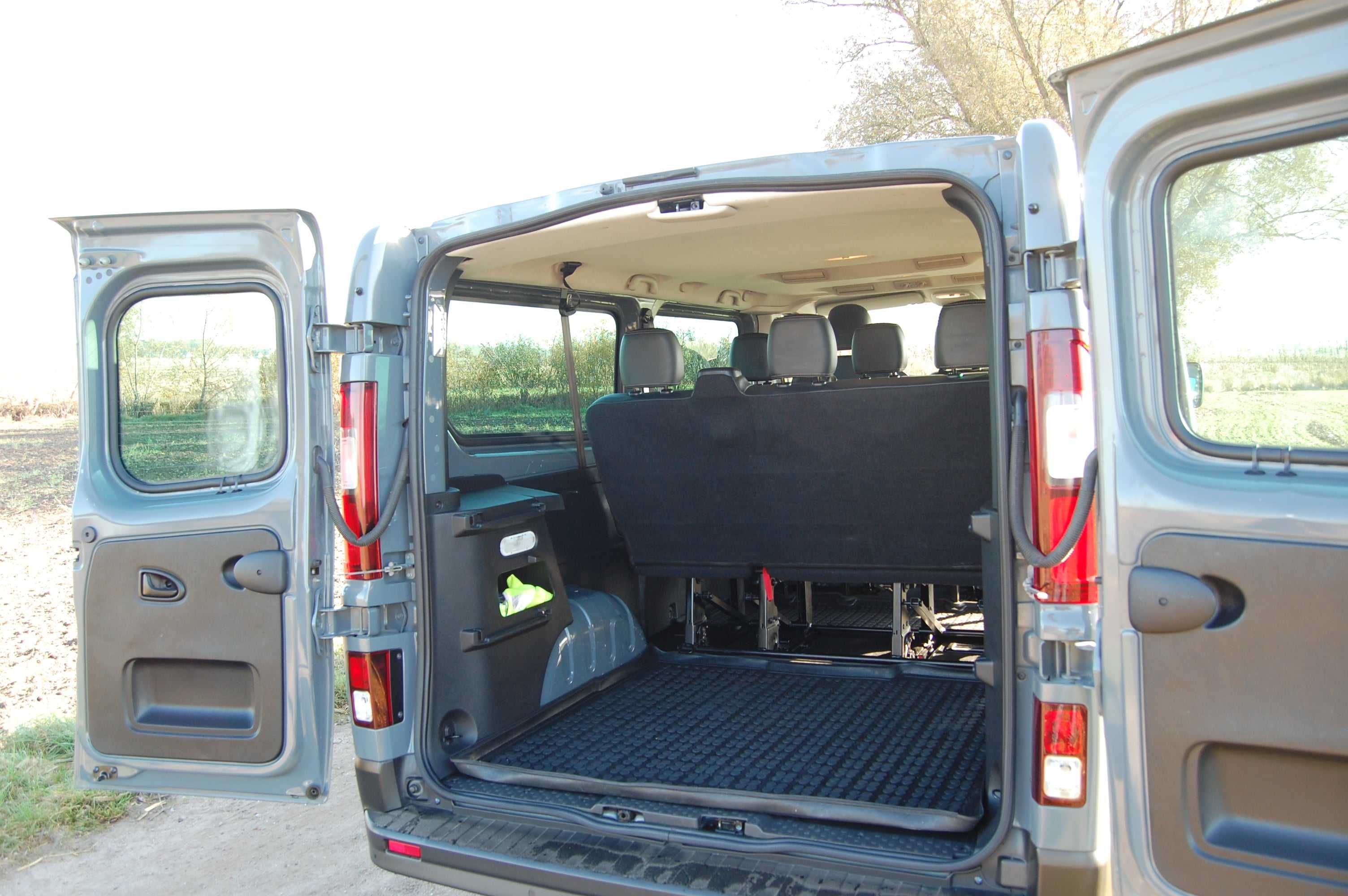 Wynajem busa 9-osobowego: Renault Trafic, Piła, Chodzież, Wągrowiec