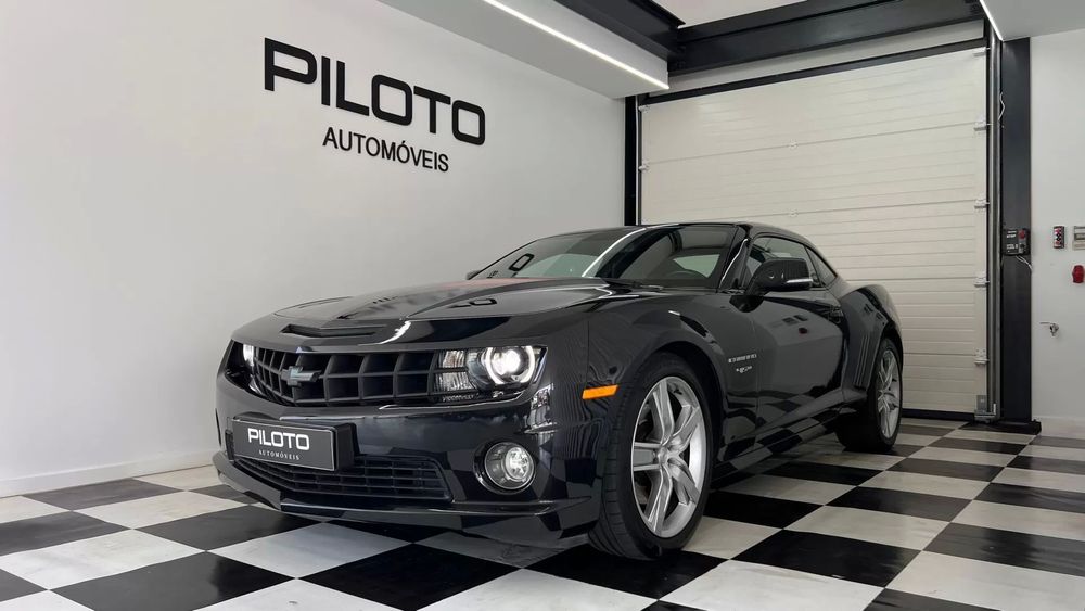 Chevrolet Camaro Coupe 6.2 V8