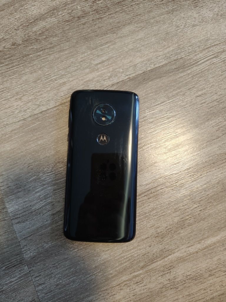 Motorola moto g6 play zadbana etui