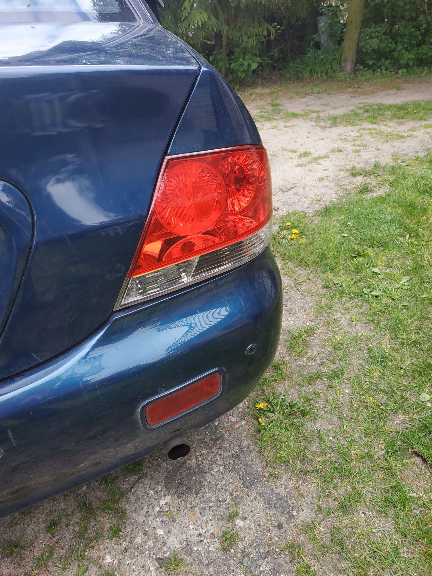 Lampy tył Lancer VII sedan Europa 2006 R stan idealny oryginał
