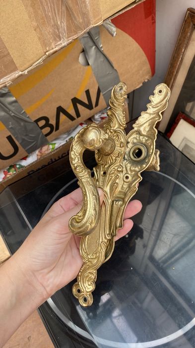 Вінтажні дверні ручки