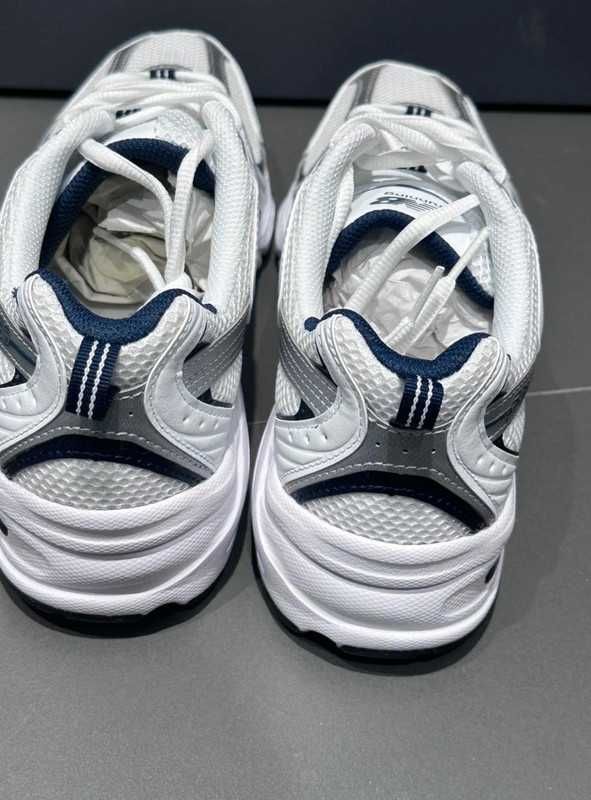 New Balance530_White Sneakersy Damskie_Moda Urocze  40.5