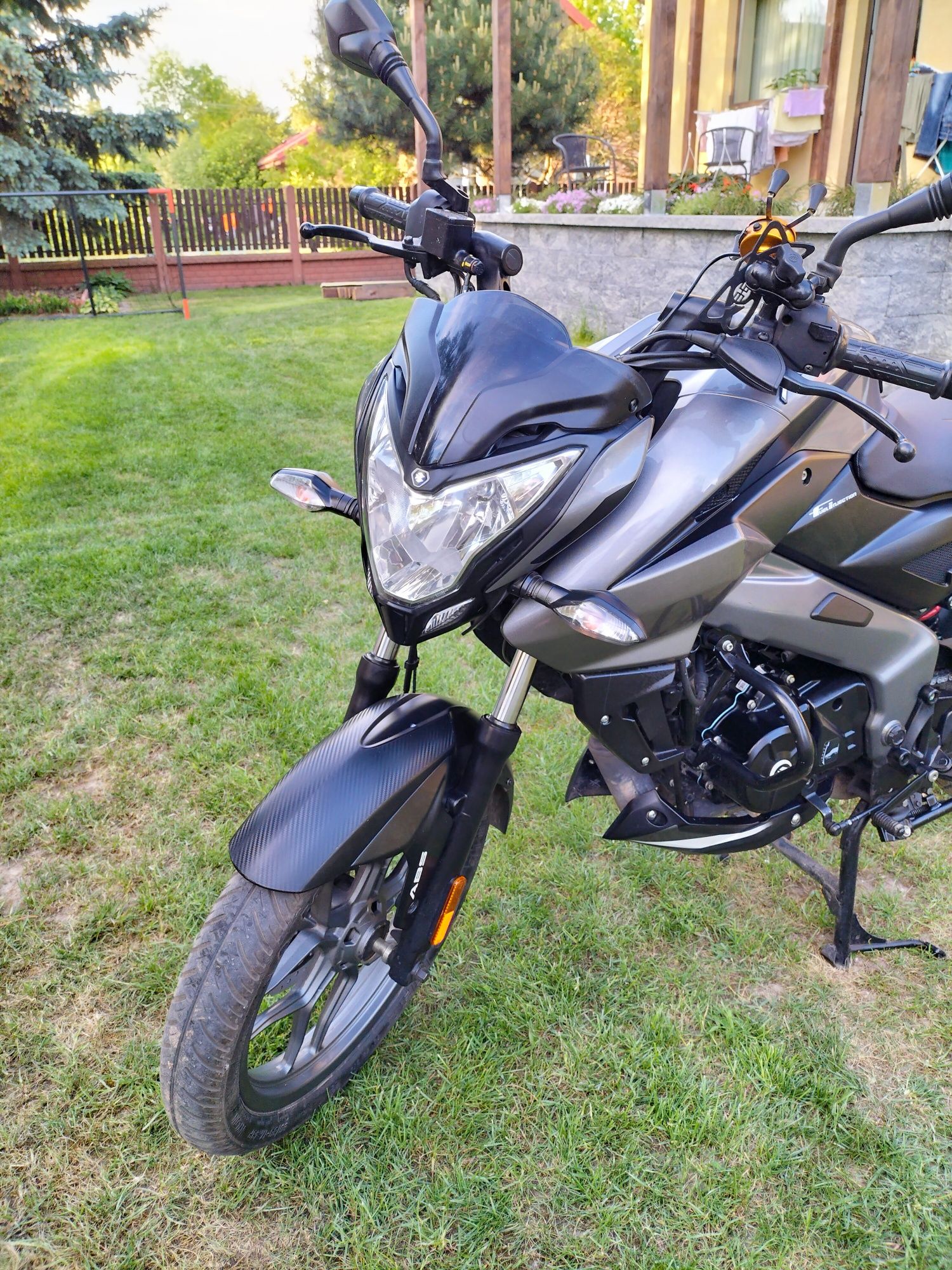 Motocykl Bajaj PULSAR NS 125