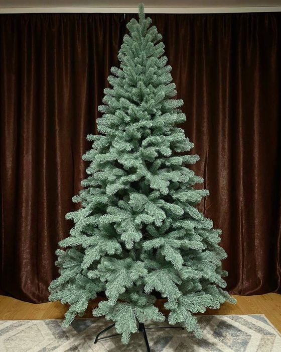 Ялинка лита .Штучна ялинка