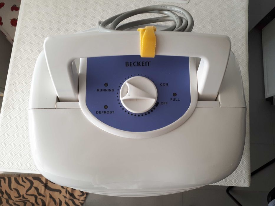 Desumidificador de ar Becken modelo GR 10L (para reparação ou peças)
