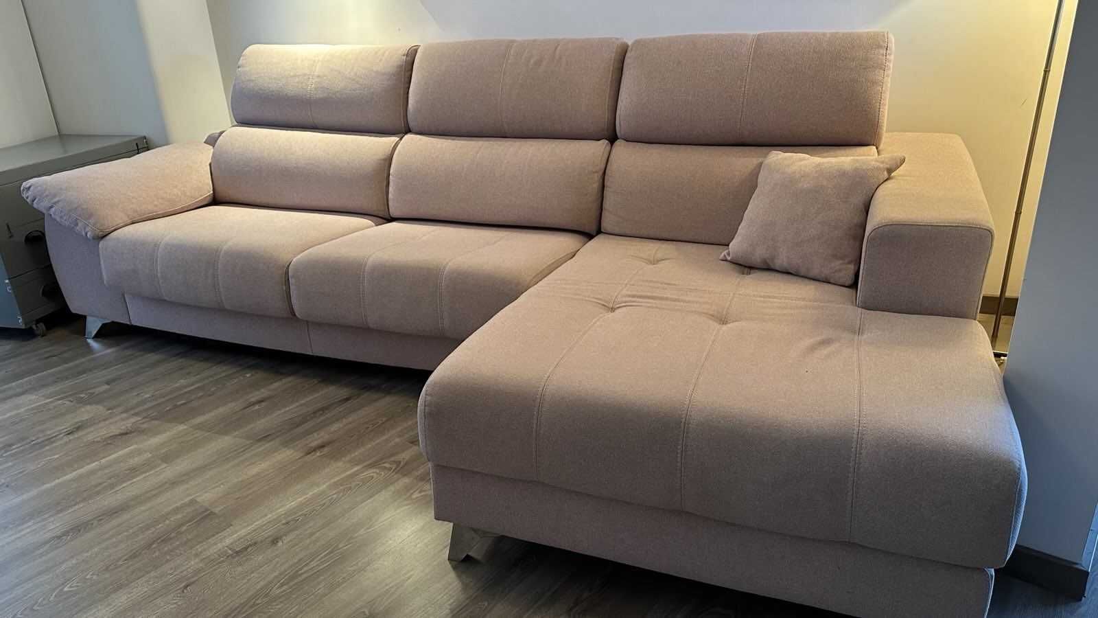 Sofá chaislongue de 302cm, a chaislongue tem 160cm de comprimento