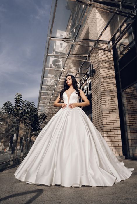 Весільна сукня нова