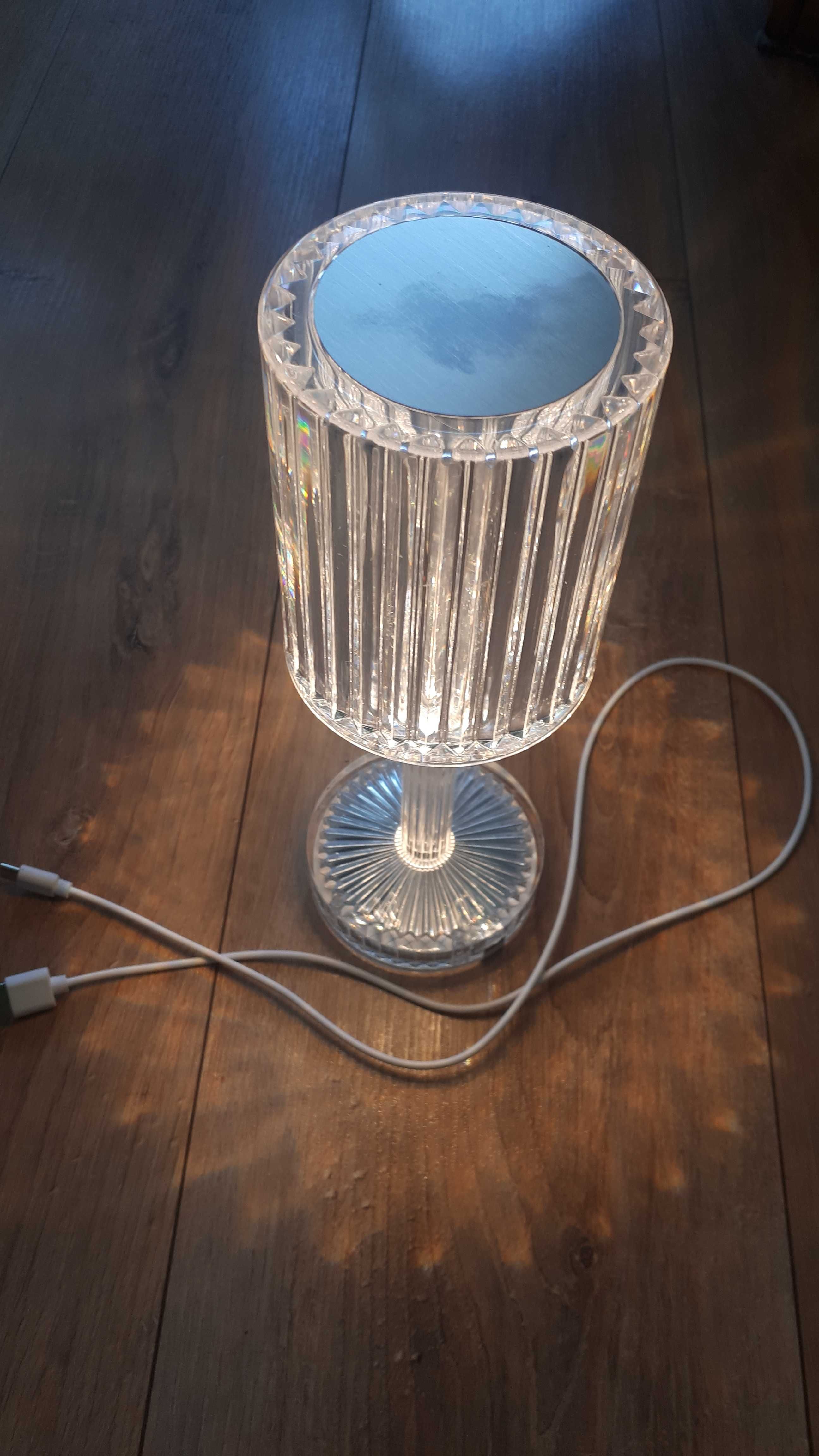 NOWA !! Lampka kryształowa RGB na ładowarkę