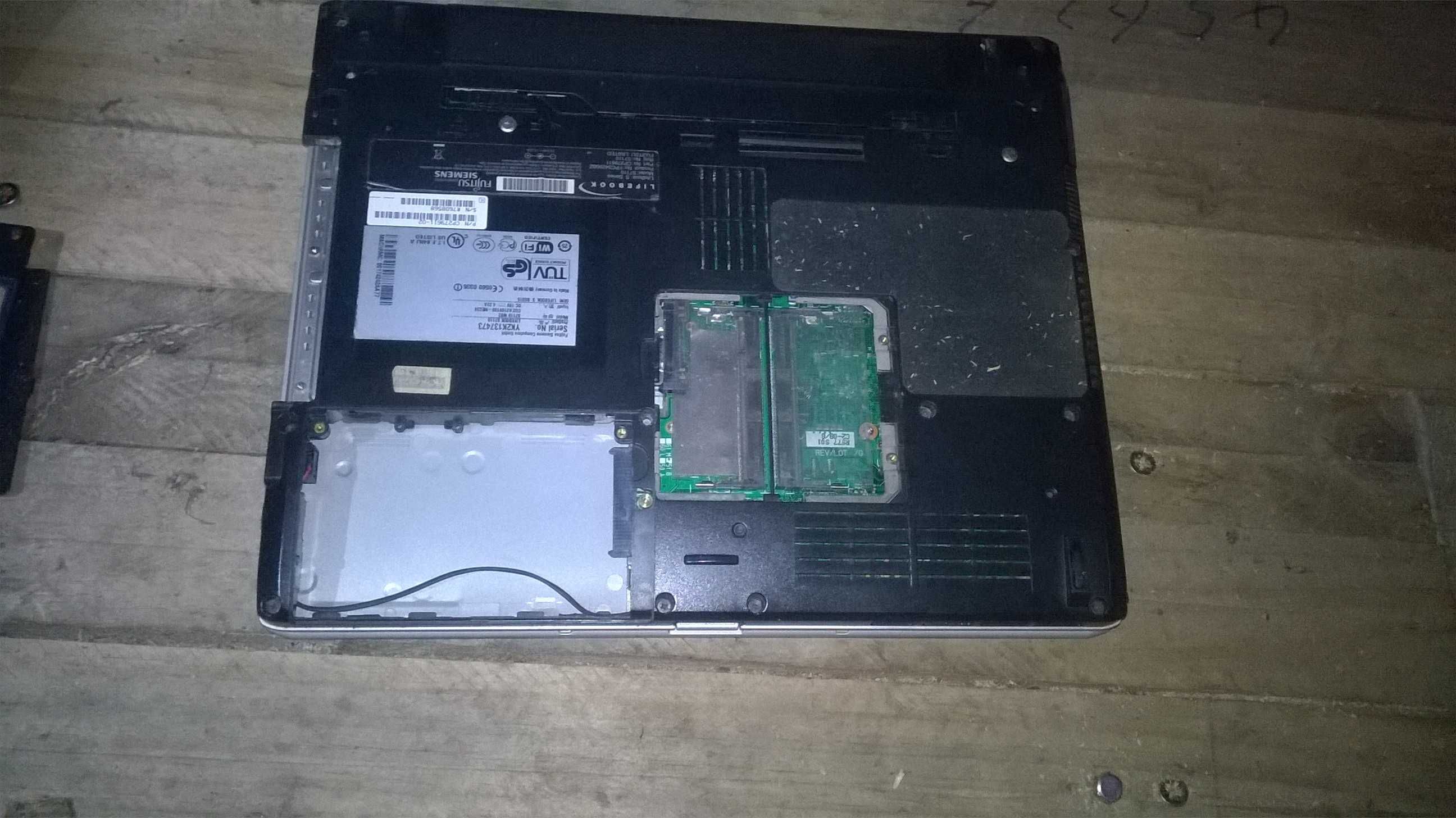 sprzedam trzy laptopy