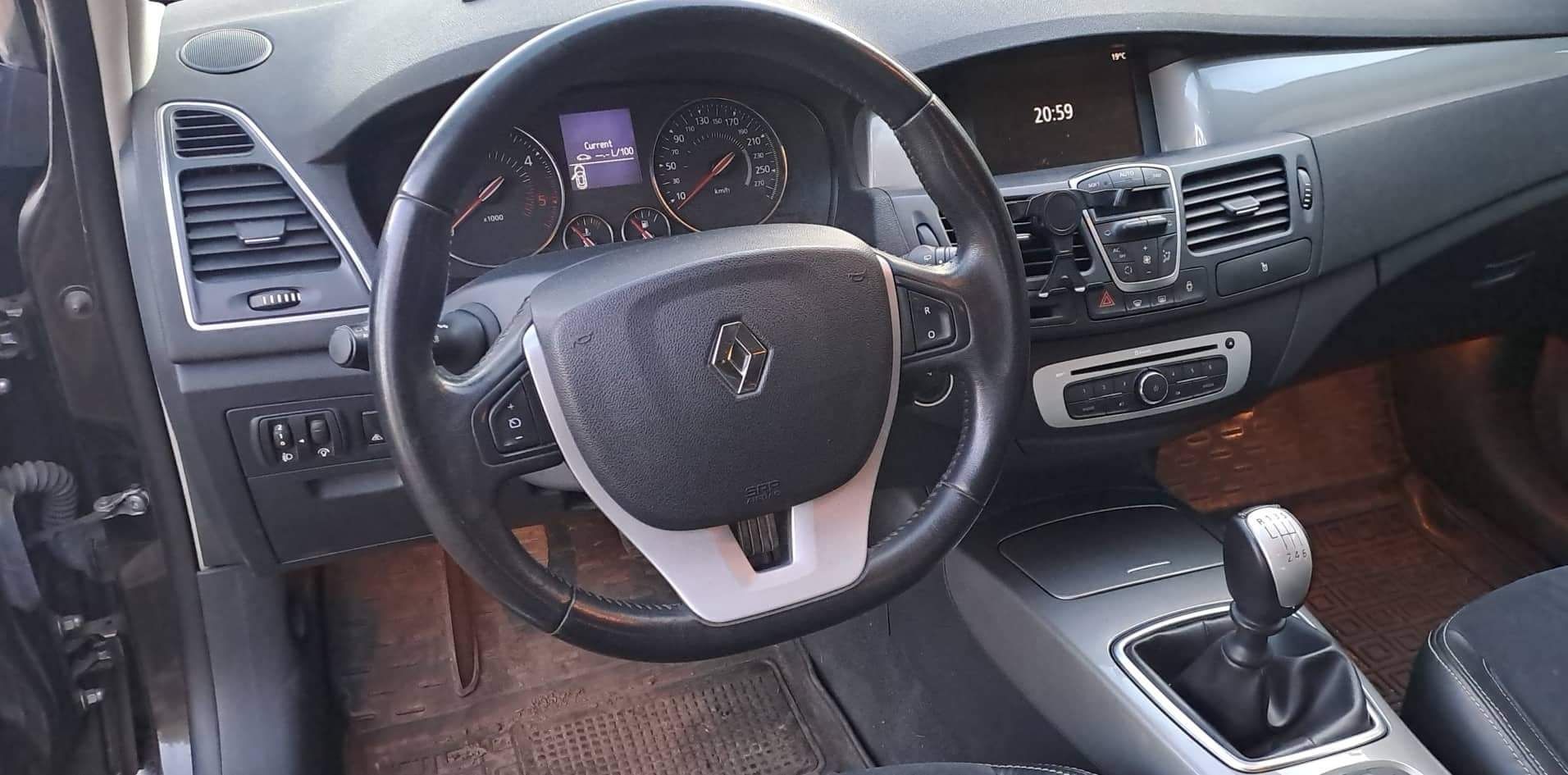 RENAULT LAGUNA lll   2013p.