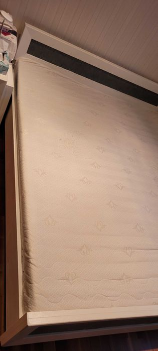 Łóżko sypialniane oddam za darmo