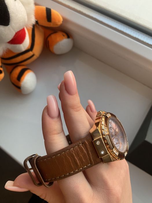 Женские Часы Guess