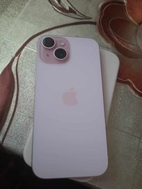 iPhone 15 różowy