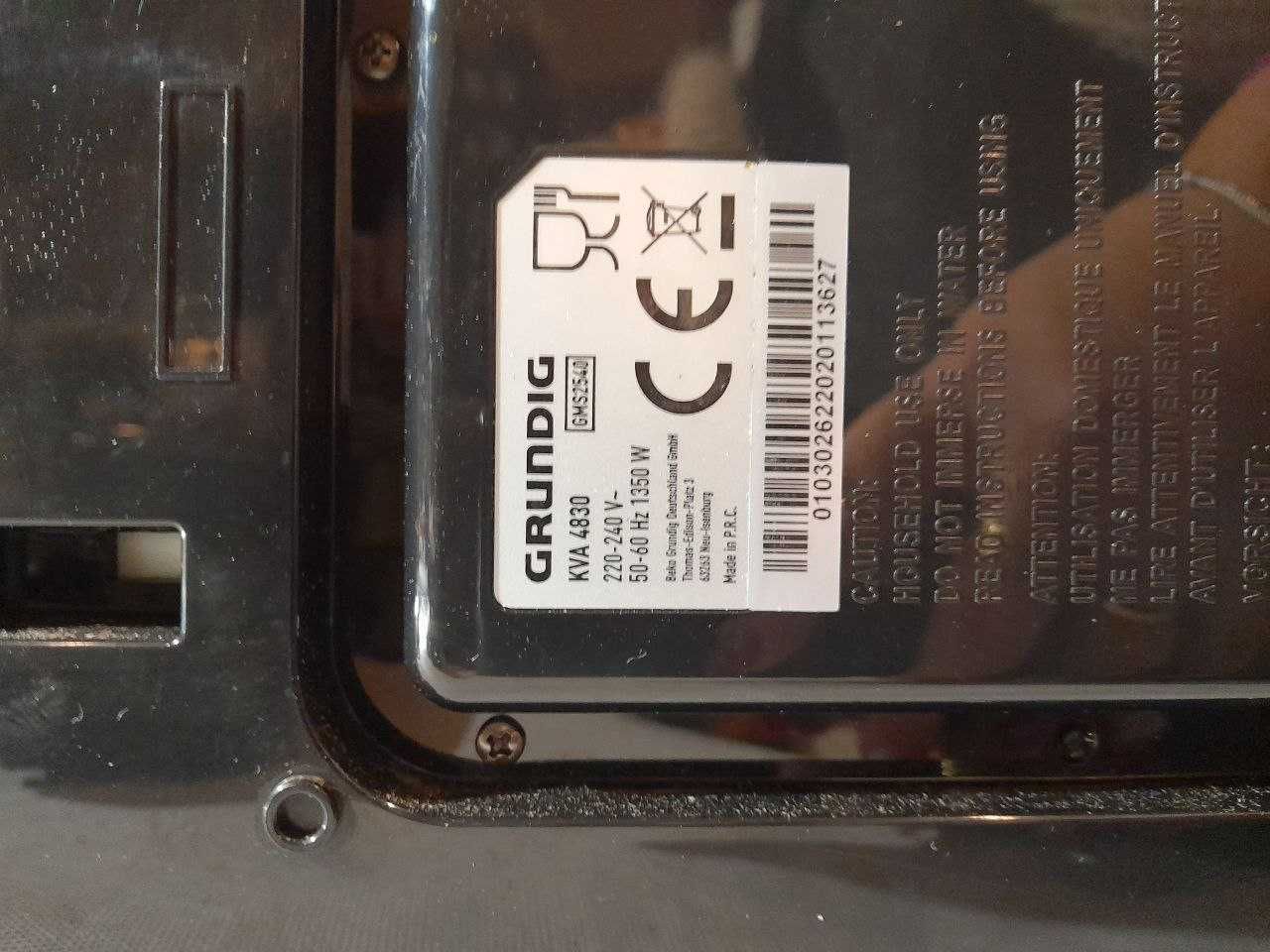 Ekspres ciśnieniowy Grundig KVA 4830.