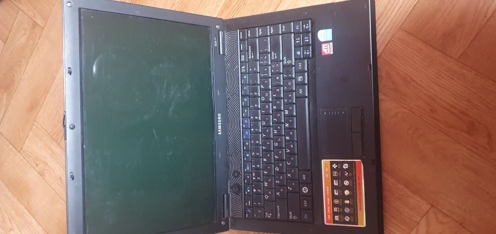 Продам ноутбук самсунг 15.6 диагональ