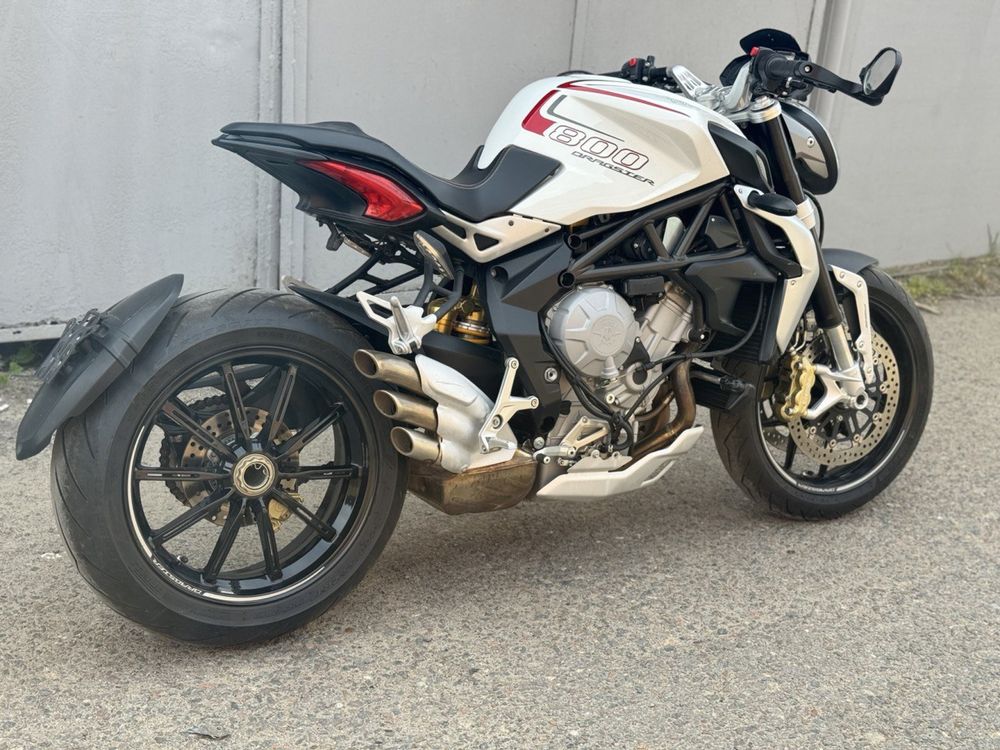 MV agusta brutale dragster 800 2017 год