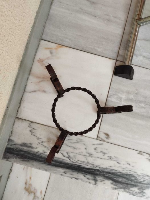 Base suporte vasos em ferro