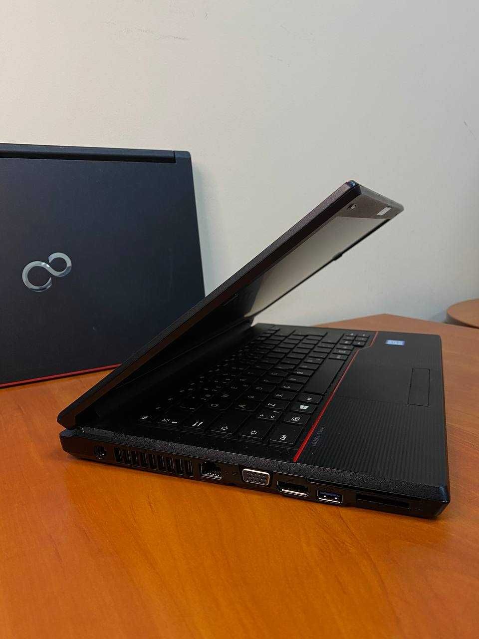 Ноутбук Fujitsu LIFEBOOK E546 /i3-6100/8/256/14.0 "HD/ГАРАНТІЯ9м