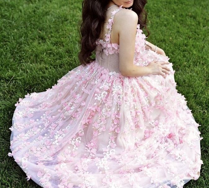 Аренда выпускного платья